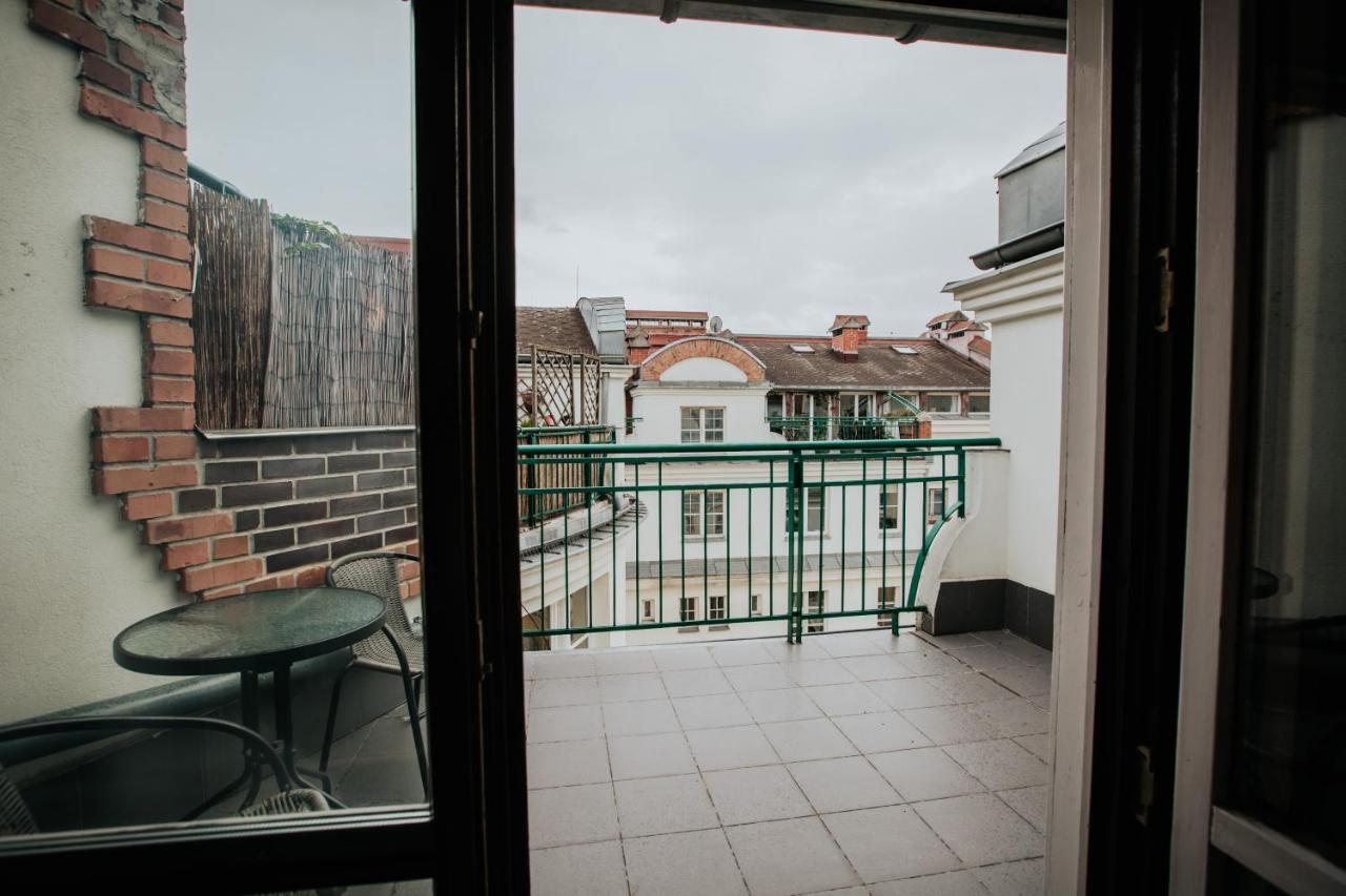 Green Wood Apartament Stara Ochota Varsovia Exterior foto